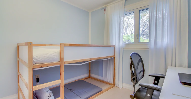 31 Silver Shadow Path, Toronto, ON, M9C 4Y2 - 26