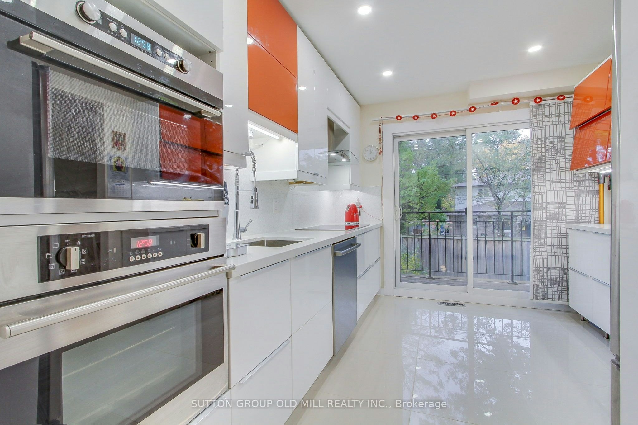 31 Silver Shadow Path, Toronto, ON, M9C 4Y2 - 13