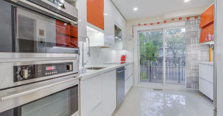 31 Silver Shadow Path, Toronto, ON, M9C 4Y2 - 13
