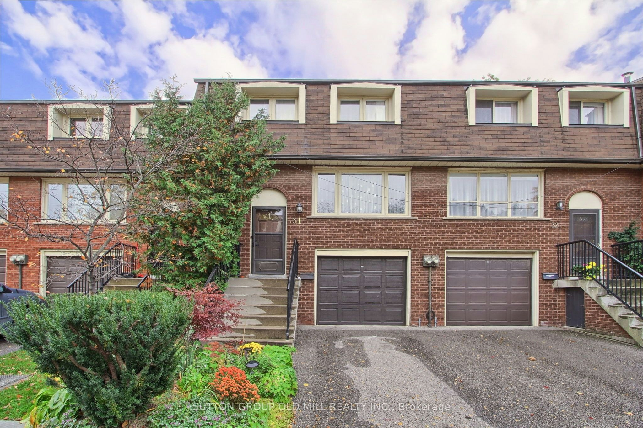 31 Silver Shadow Path, Toronto, ON, M9C 4Y2