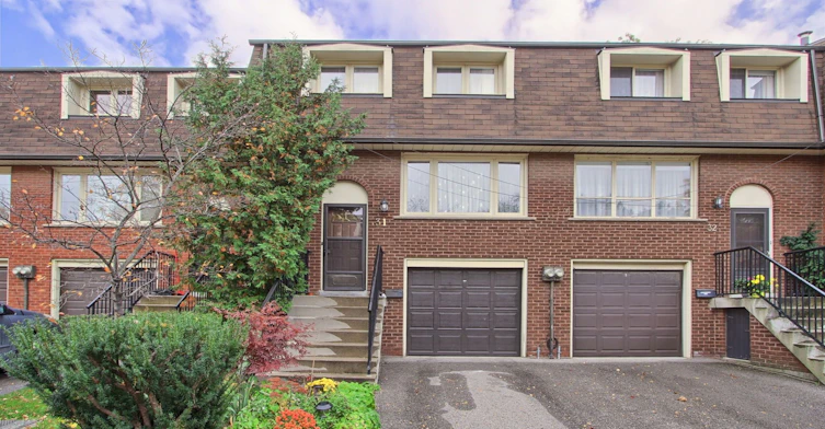 31 Silver Shadow Path, Toronto, ON, M9C 4Y2