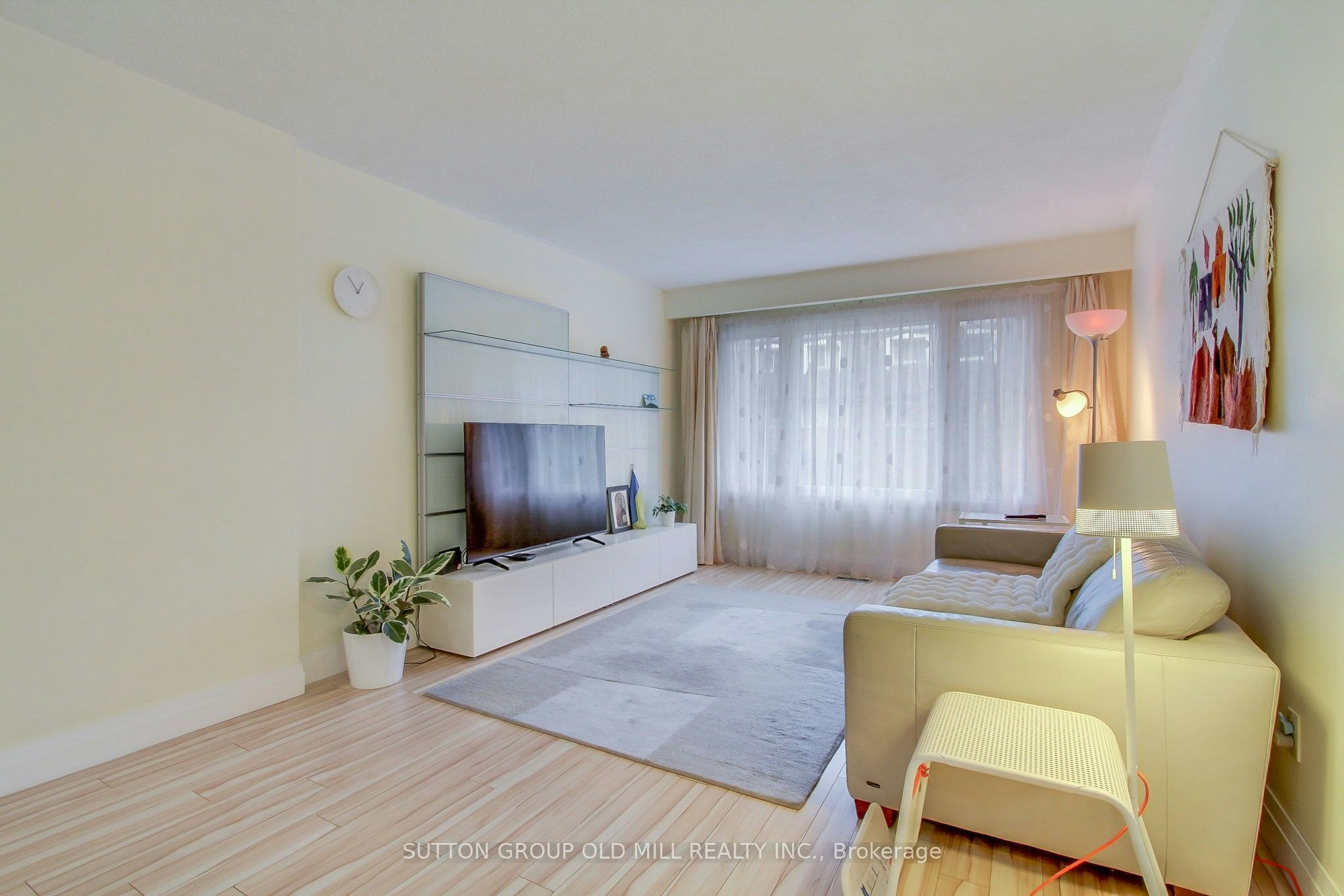 31 Silver Shadow Path, Toronto, ON, M9C 4Y2 - 6