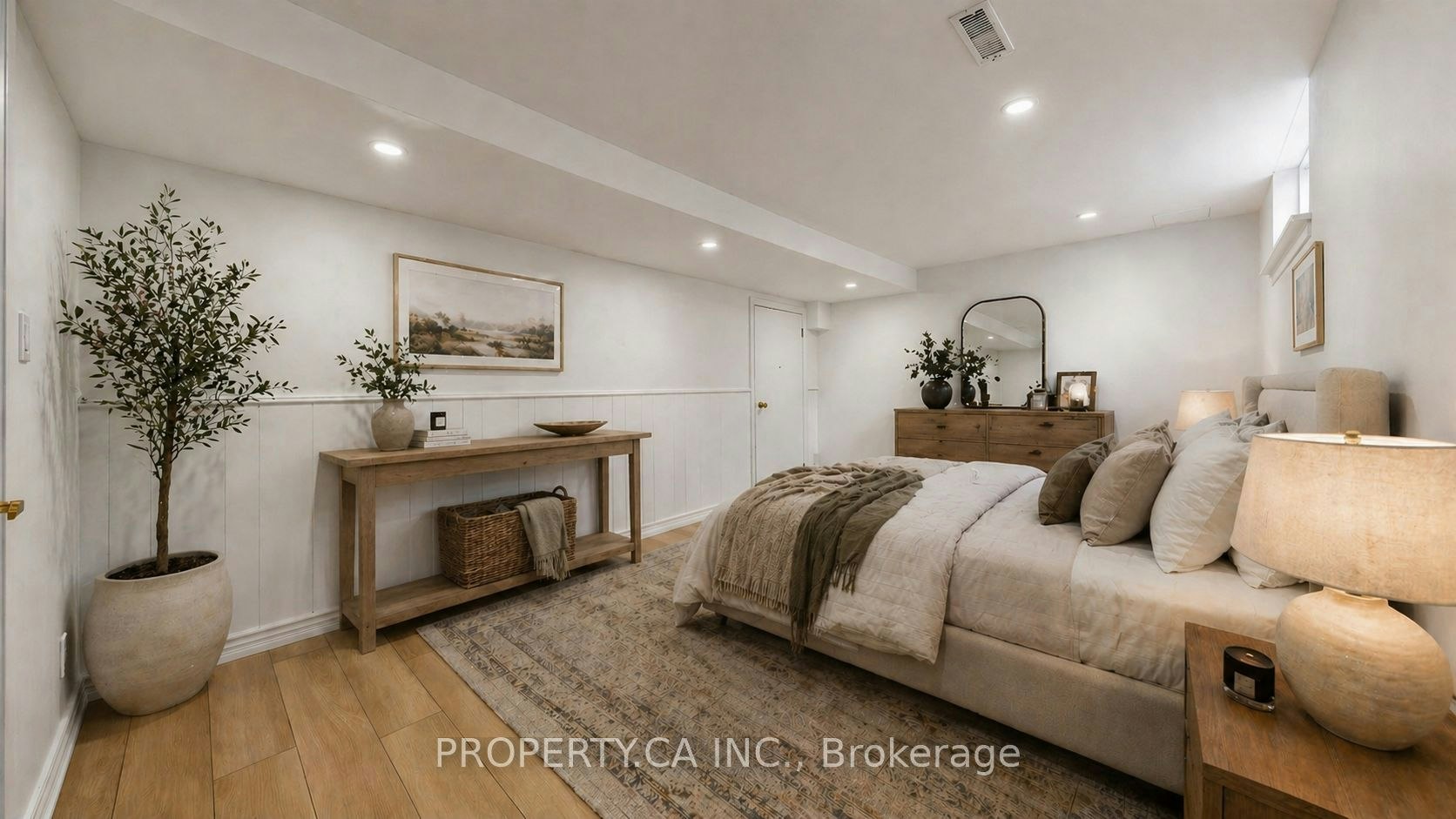 1469 Brentano Boulevard, Mississauga, ON, L4X 1A2 5