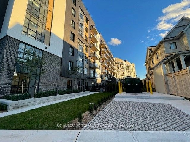 702-3008 William Cutmore Boulevard, Oakville, ON, L6H 7G1