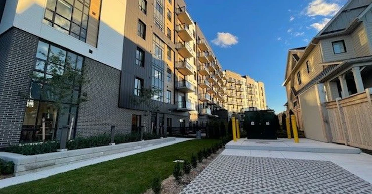 702-3008 William Cutmore Boulevard, Oakville, ON, L6H 7G1
