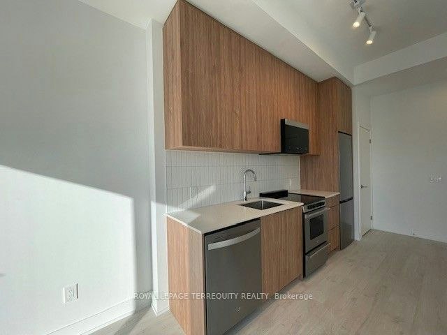 702-3008 William Cutmore Boulevard, Oakville, ON, L6H 7G1 - 6
