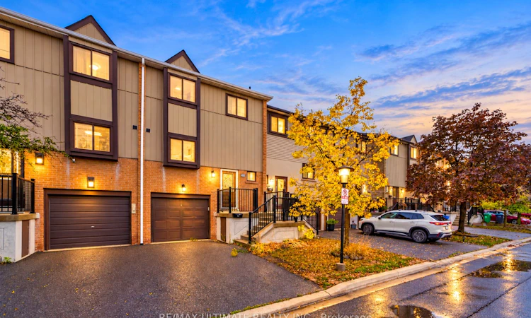 47-122 Moregate Crescent
