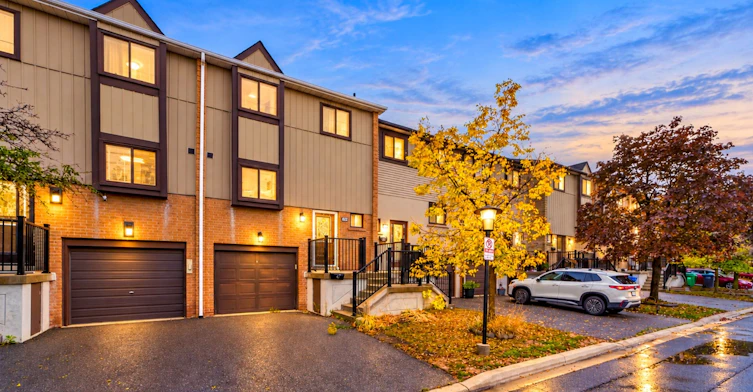 122 Moregate Crescent, Brampton, ON, L6S 3K9