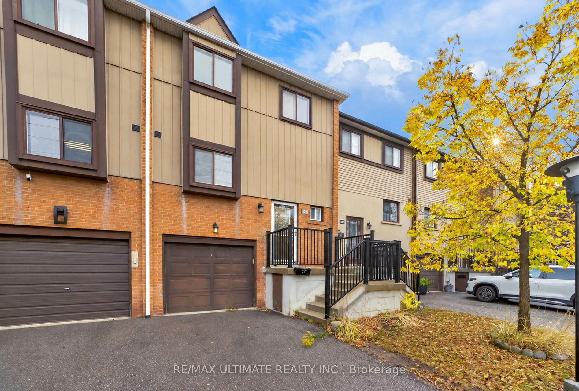 122 Moregate Crescent, Brampton, ON, L6S 3K9 - 2