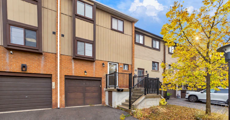 122 Moregate Crescent, Brampton, ON, L6S 3K9 - 2