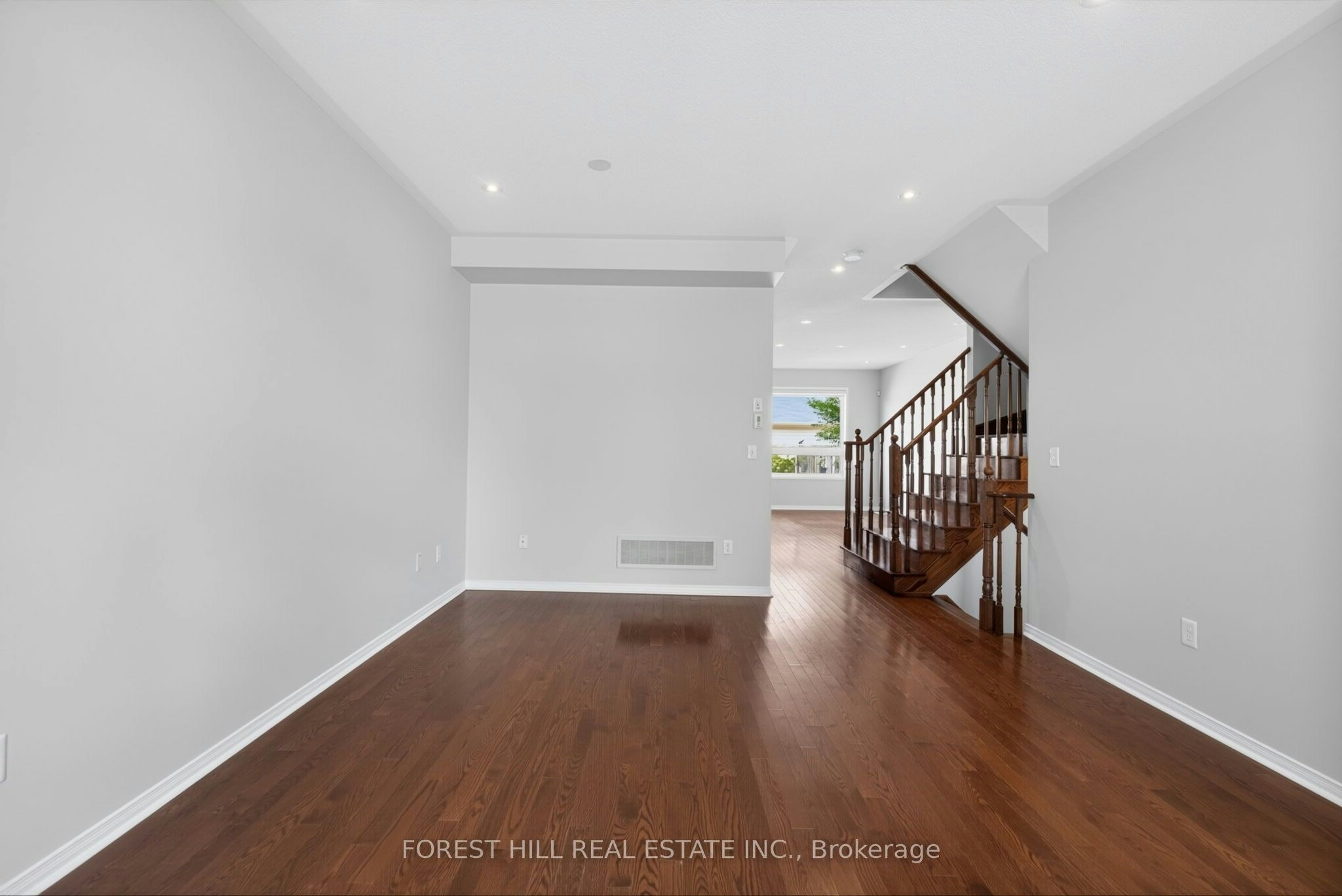 2537 Postmaster Drive, Oakville, ON, L6M 0L6 4