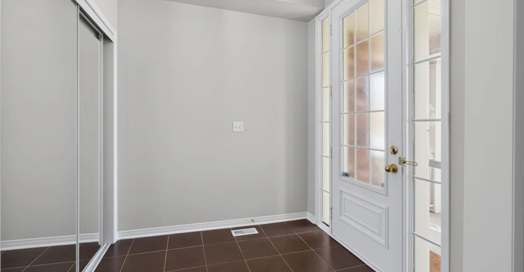 2537 Postmaster Drive, Oakville, ON, L6M 0L6 - 2