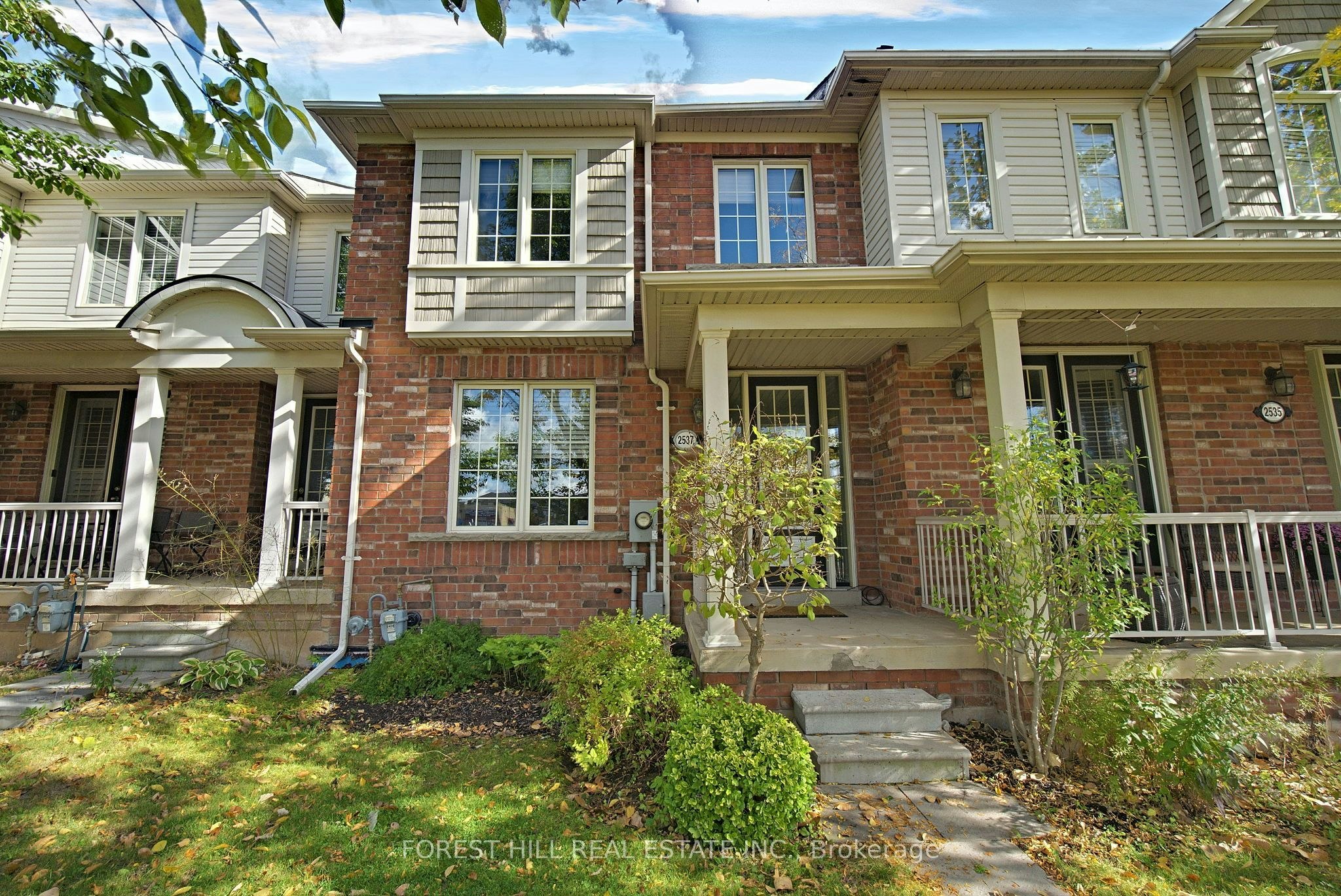 2537 Postmaster Drive, Oakville, ON, L6M 0L6 1