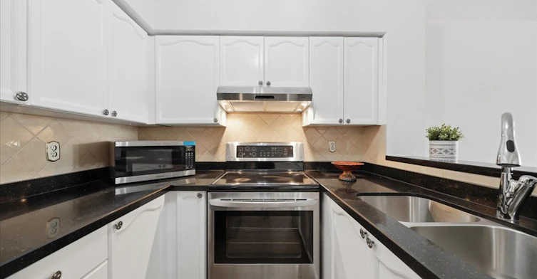 255-60 Barondale Drive, Mississauga, ON, L4Z 3N8 - 9