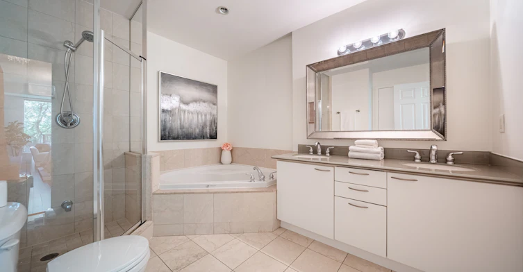 302-80 Palace Pier Court, Toronto, ON, M8V 4C1 - 23