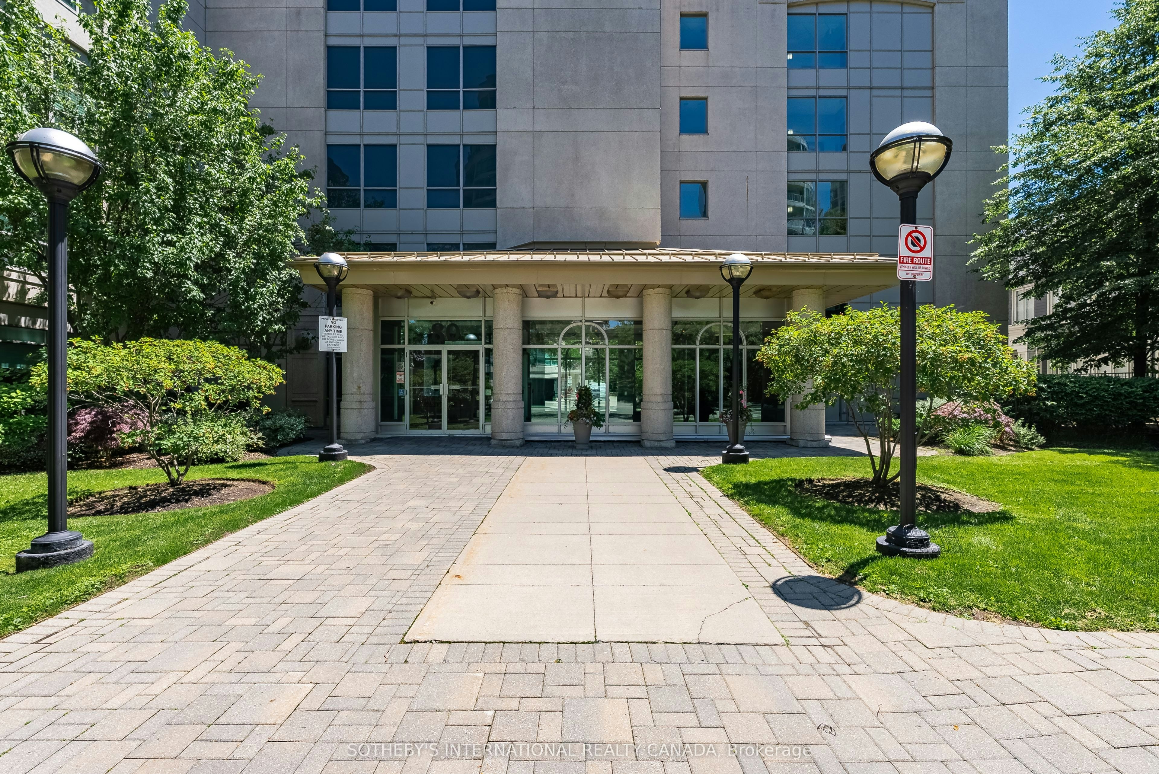 302-80 Palace Pier Court, Toronto, ON, M8V 4C1 - 31
