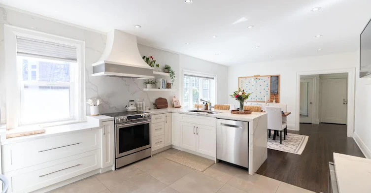 Main-199 Parkside Drive, Toronto, ON, M6R 2Z2 - 9