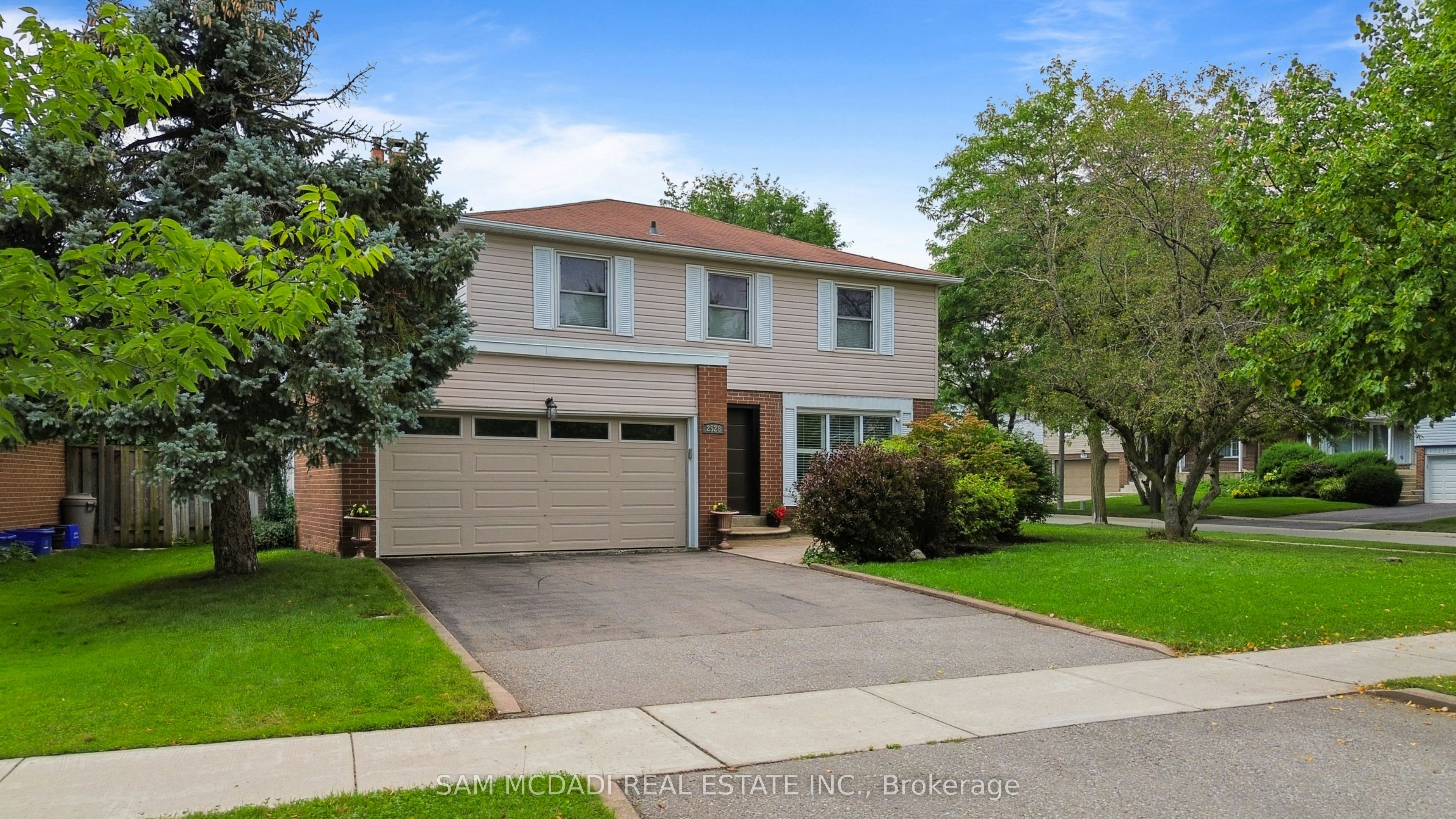 2528 Frankfield Road, Mississauga, ON, L5K 2A6