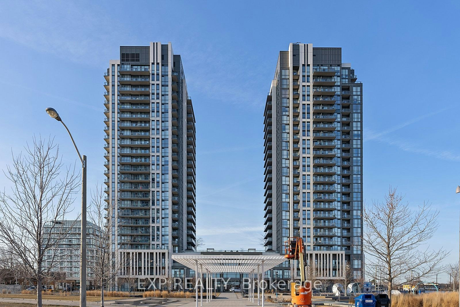 1202-15 Zorra Street, Toronto, ON, M8Z 0C1