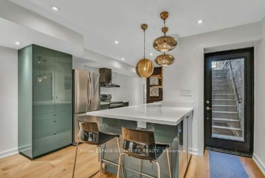 Lower-58 Fern Avenue, Toronto, ON, M6R 1K1 - 4