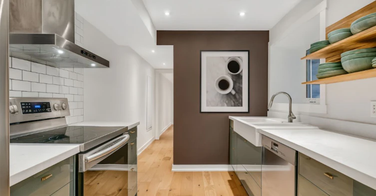 Lower-58 Fern Avenue, Toronto, ON, M6R 1K1 - 5