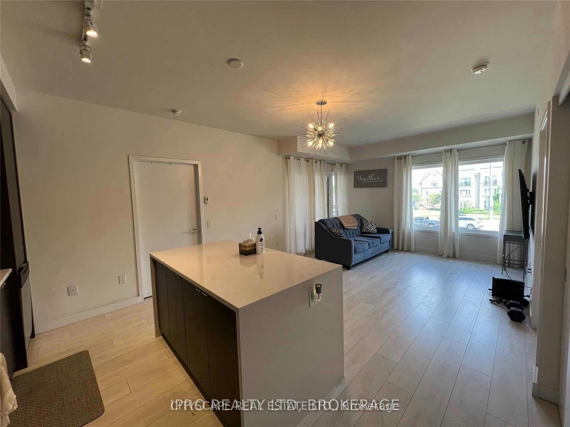 204-5005 Harvard Road, Mississauga, ON, L5M 0W5 - 2