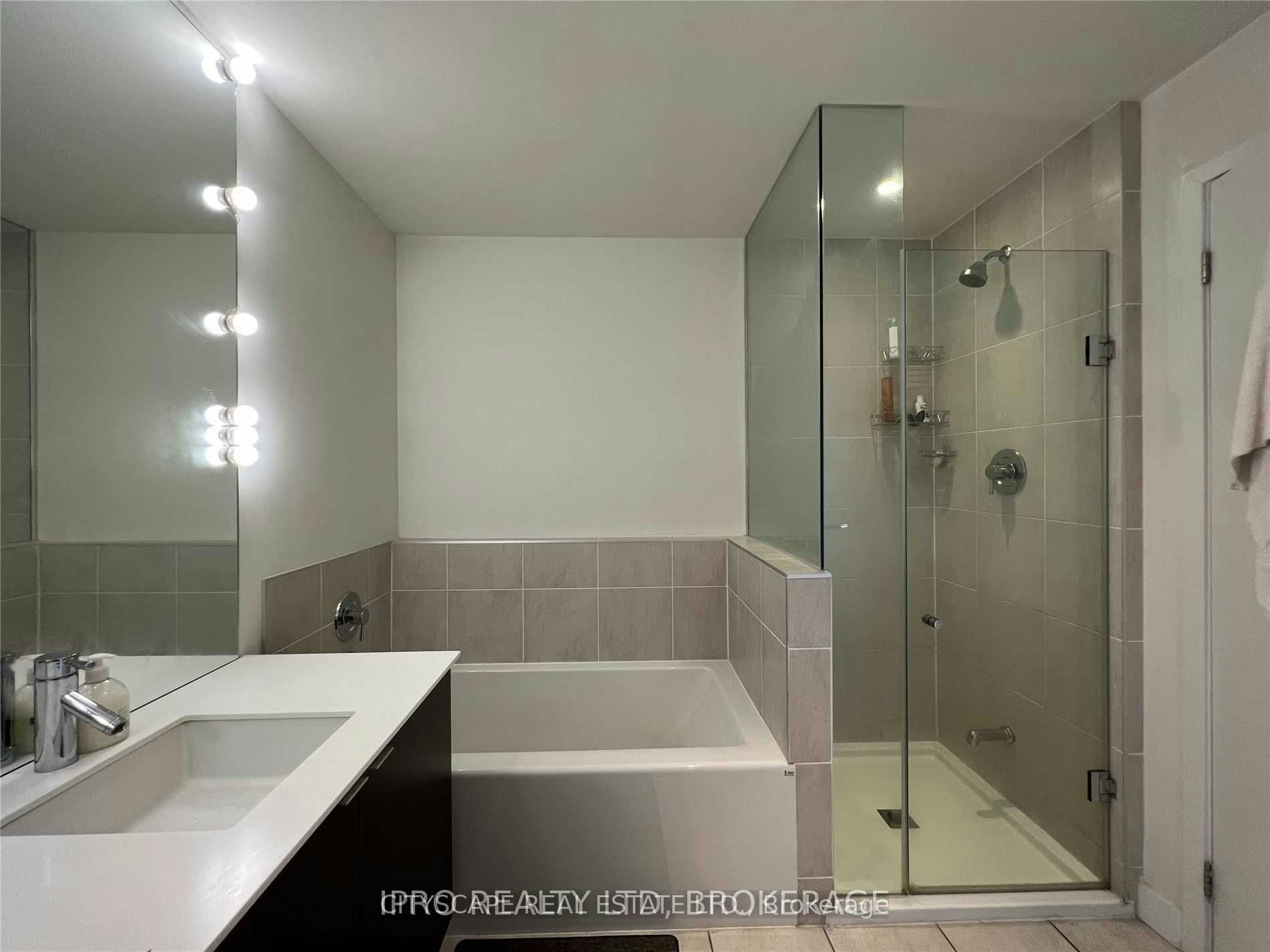 204-5005 Harvard Road, Mississauga, ON, L5M 0W5 - 6