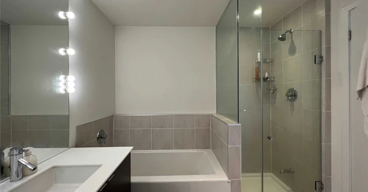 204-5005 Harvard Road, Mississauga, ON, L5M 0W5 - 6