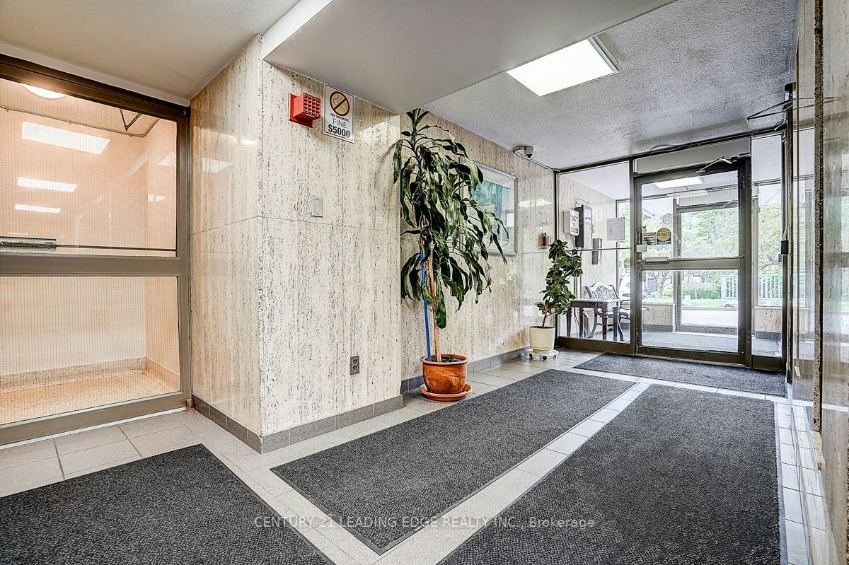 201-235 Grandravine Drive, Toronto, ON, M3N 1J2 - 45