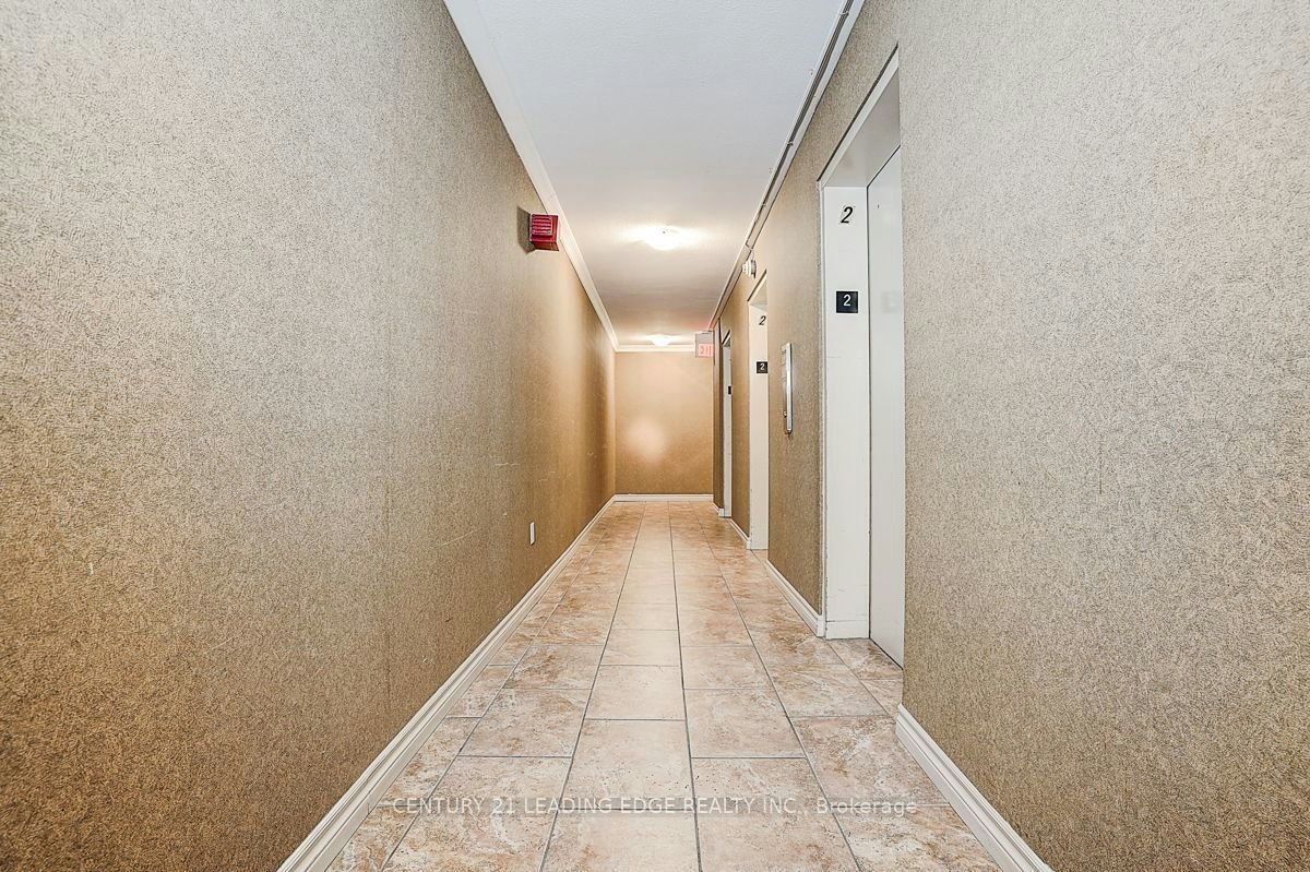 201-235 Grandravine Drive, Toronto, ON, M3N 1J2 - 9