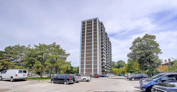 201-235 Grandravine Drive, Toronto, ON, M3N 1J2