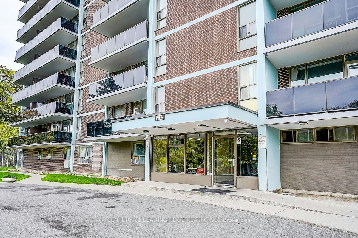 201-235 Grandravine Drive, Toronto, ON, M3N 1J2 - 8