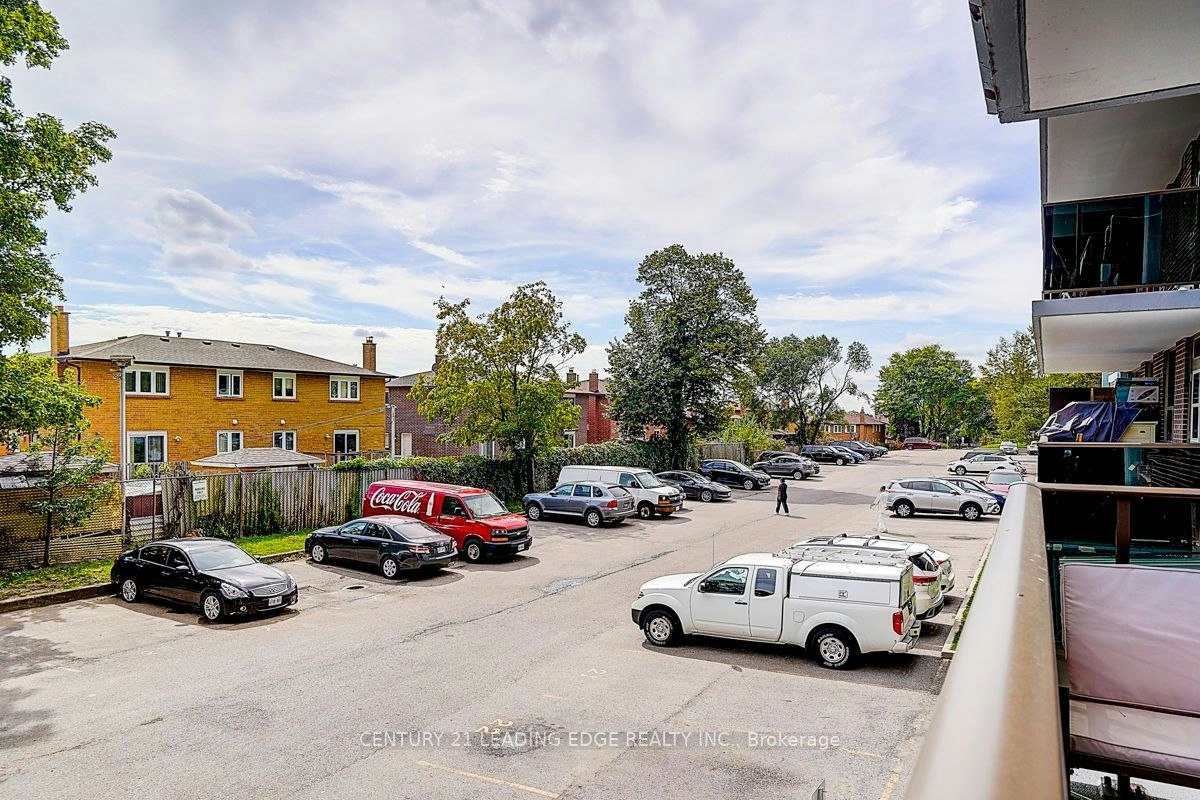 201-235 Grandravine Drive, Toronto, ON, M3N 1J2 - 44