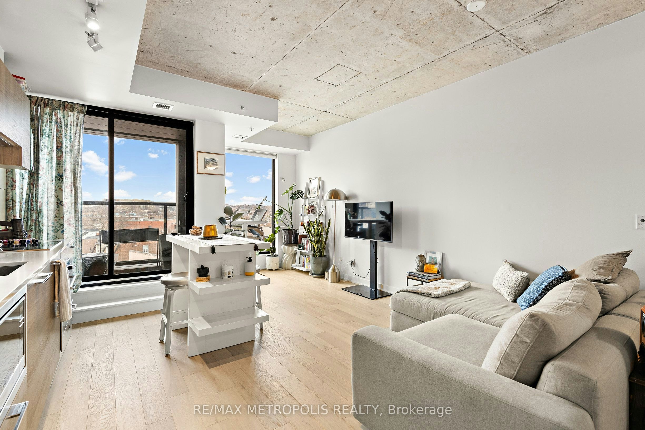 608-530 Indian Grove, Toronto, ON, M6P 2J2 - 6