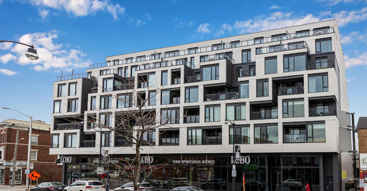 608-530 Indian Grove, Toronto, ON, M6P 2J2 - 2
