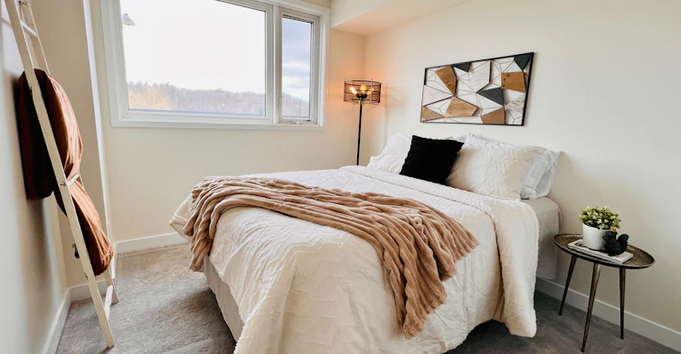 102-1135 Cooke Boulevard, Burlington, ON, L7T 0C3 - 3