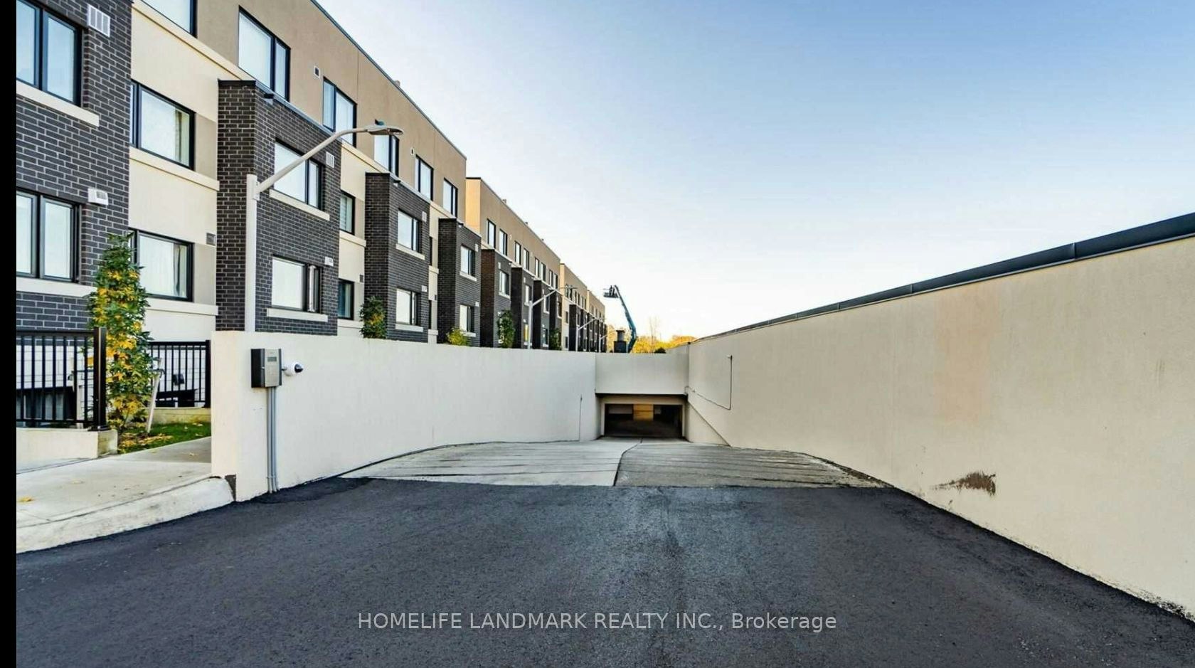 102-1135 Cooke Boulevard, Burlington, ON, L7T 0C3 - 7
