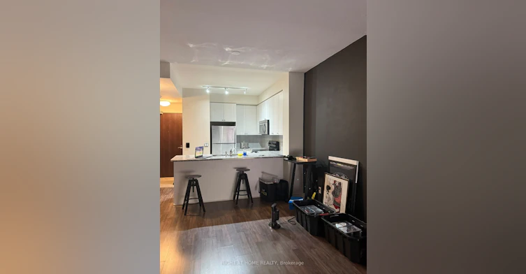 2318-339 Rathburn Road W, Mississauga, ON, L5B 0K6 - 3
