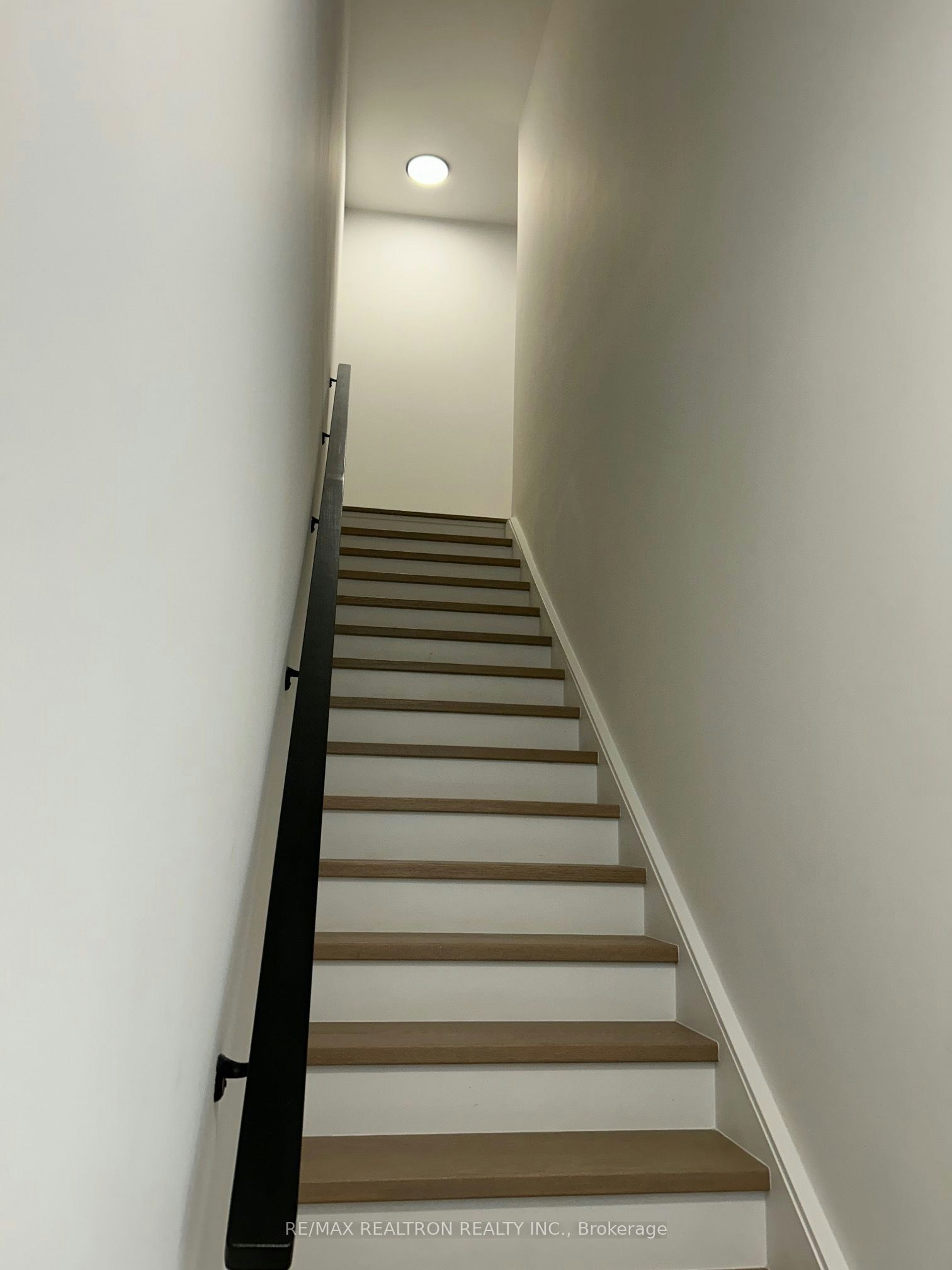 15-20 Lagerfeld Drive, Brampton, ON, L7A 5L4 - 10