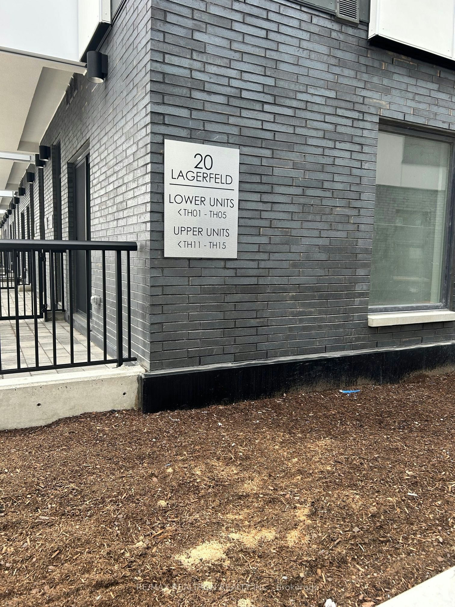 15-20 Lagerfeld Drive, Brampton, ON, L7A 5L4 - 2