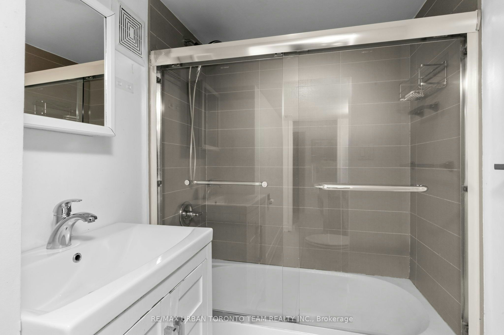 MAIN-23 Wishart Place, Toronto, ON, M3L 1P9 - 32
