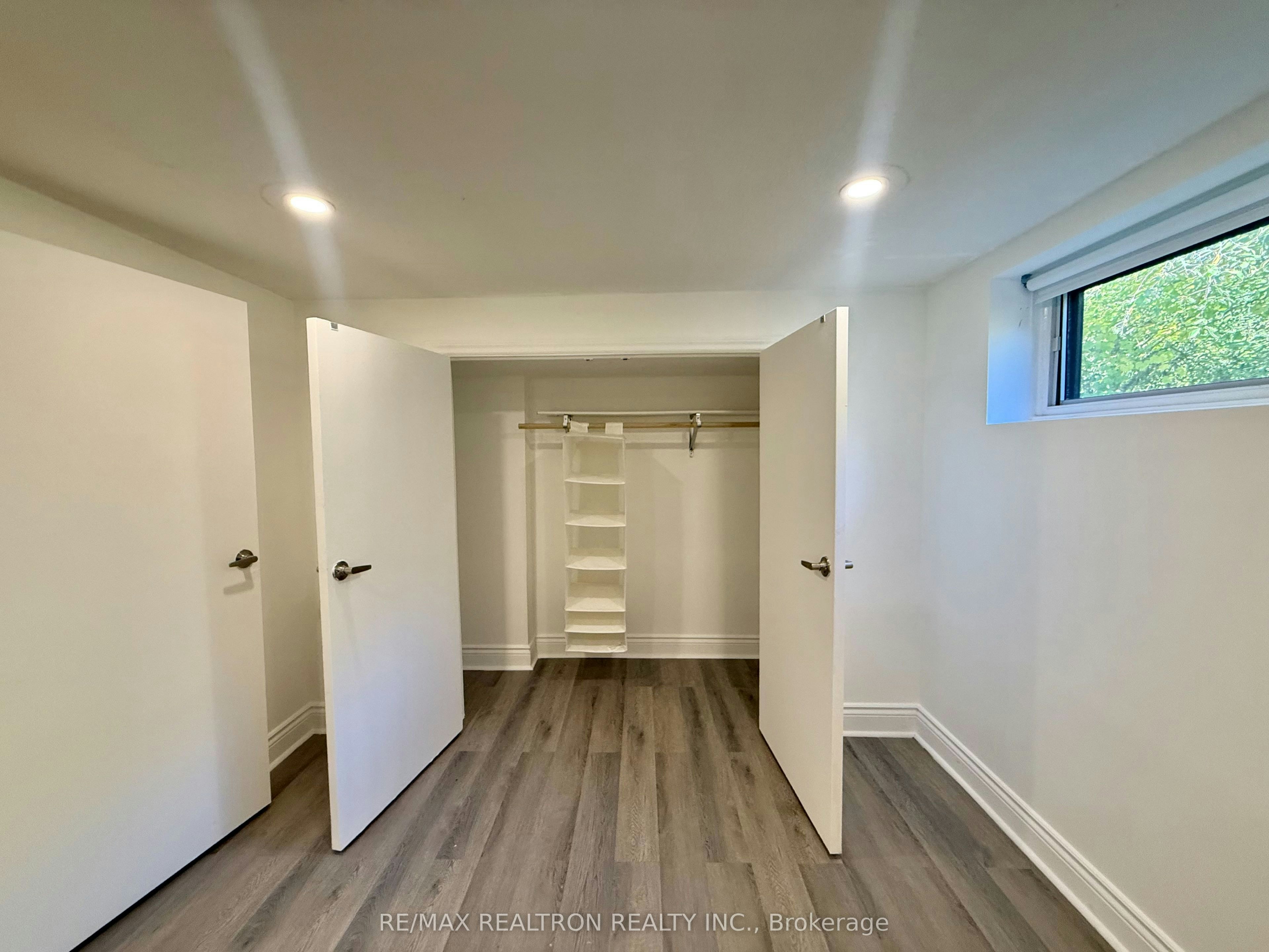 Basement-41 Brixham Terrace, Toronto, ON, M3M 2R9 - 6