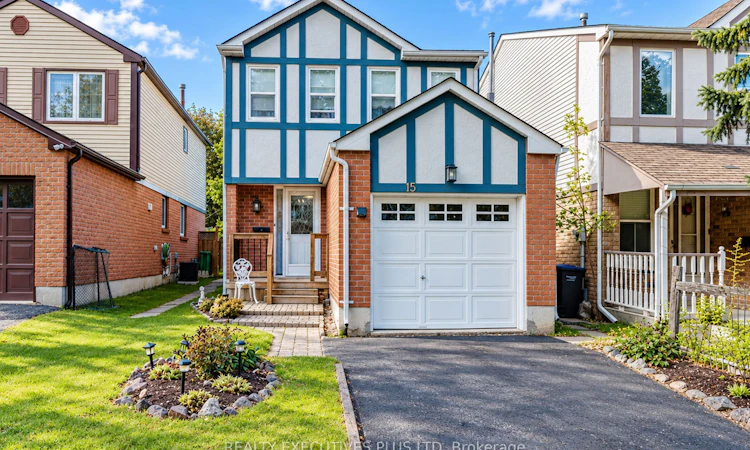 15 Mangrove Road
