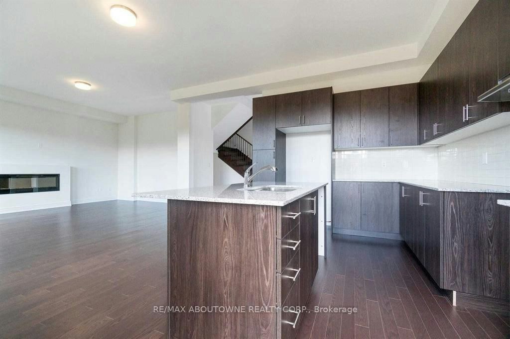 1372 Argall Court, Milton, ON, L9T 7K6 - 8