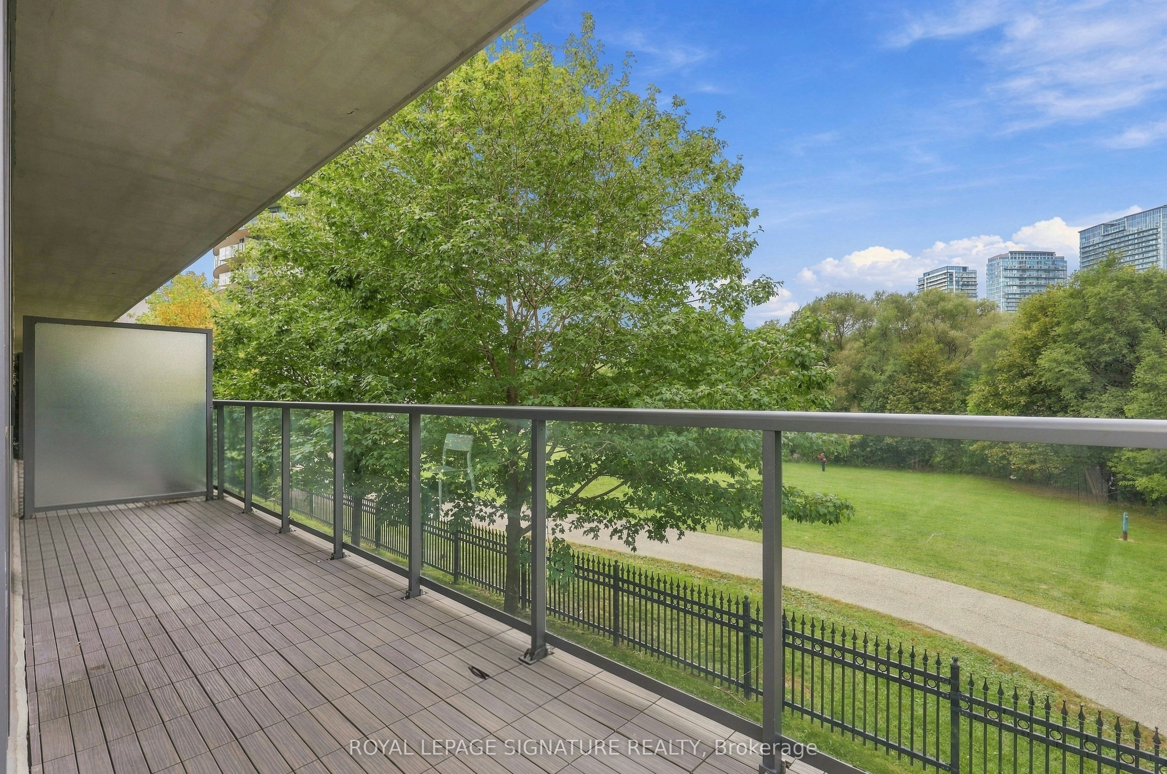 107-2230 Lake Shore Boulevard W, Toronto, ON, M8V 0B2 - 11