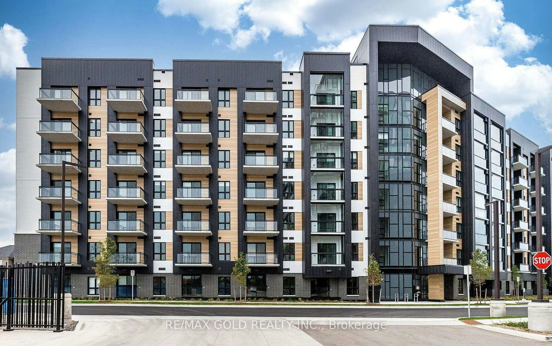 605-3008 William Cutmore Boulevard, Oakville, ON, L6H 8E7 - 2
