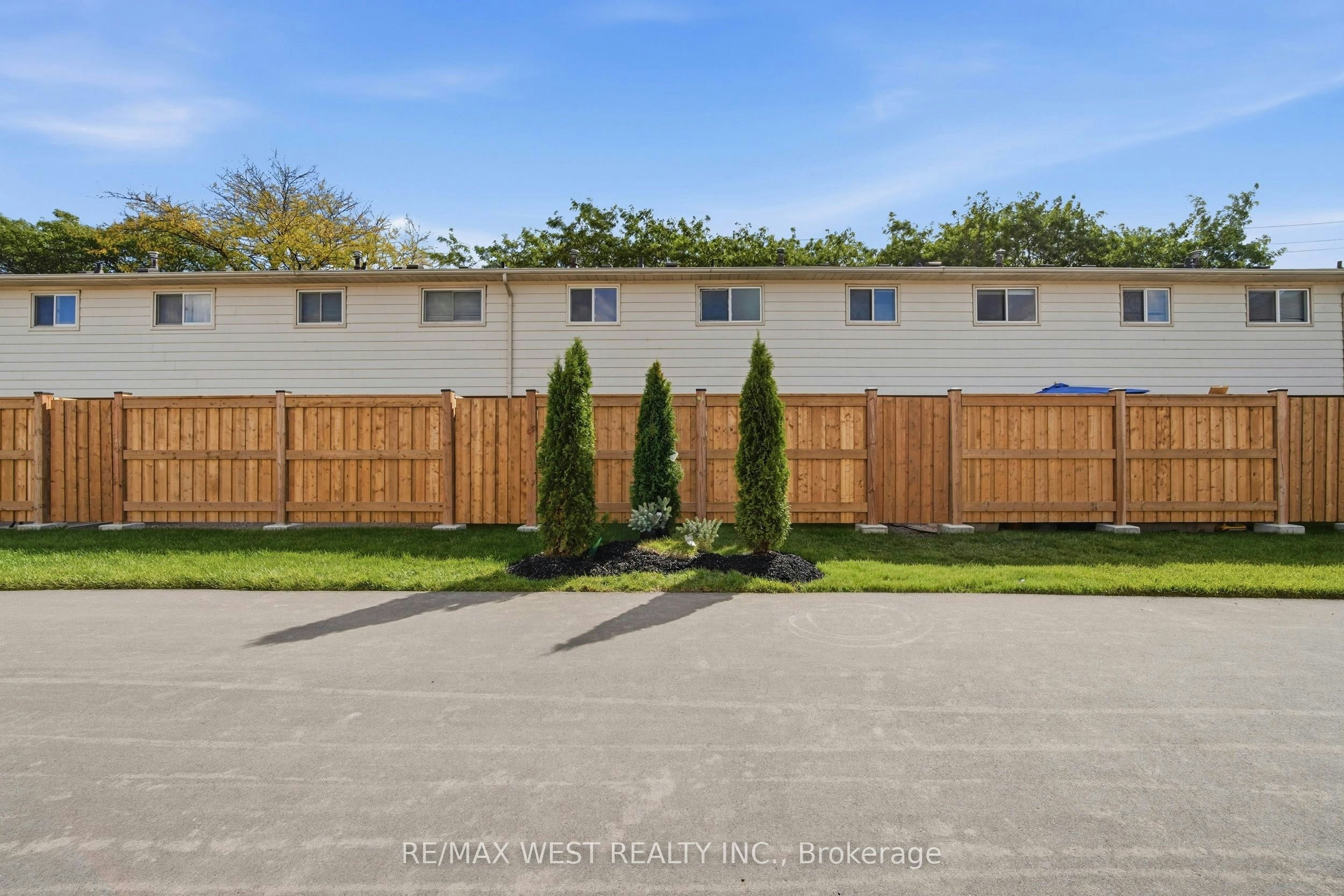 113-5475 Lakeshore Road, Burlington, ON, L7L 1E1 - 27