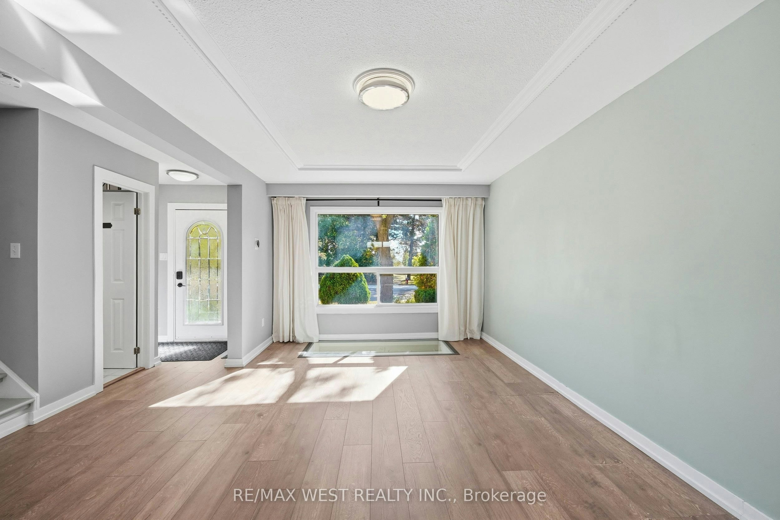 113-5475 Lakeshore Road, Burlington, ON, L7L 1E1 - 6