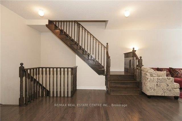 1413 Granrock Crescent, Mississauga, ON, L5V 0E1 - 5