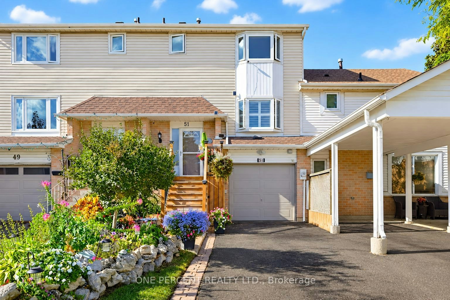 51 Courtleigh Square, Brampton, ON, L6Z 1J2